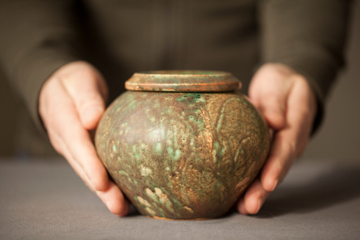 Urn Lidded Form