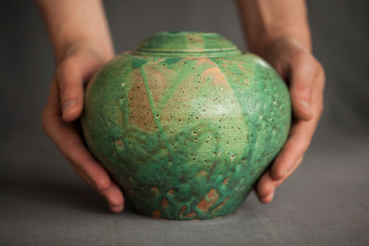 Urn Lidded Form